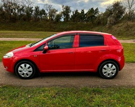 Красный Фиат Гранде Пунто, объемом двигателя 1.4 л и пробегом 208 тыс. км за 4700 $, фото 9 на Automoto.ua