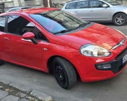 Красный Фиат Гранде Пунто, объемом двигателя 1.24 л и пробегом 160 тыс. км за 4800 $, фото 2 на Automoto.ua