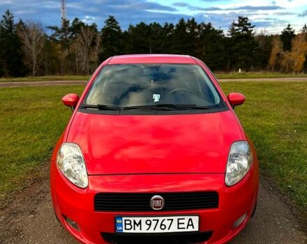 Красный Фиат Гранде Пунто, объемом двигателя 1.4 л и пробегом 208 тыс. км за 4700 $, фото 2 на Automoto.ua