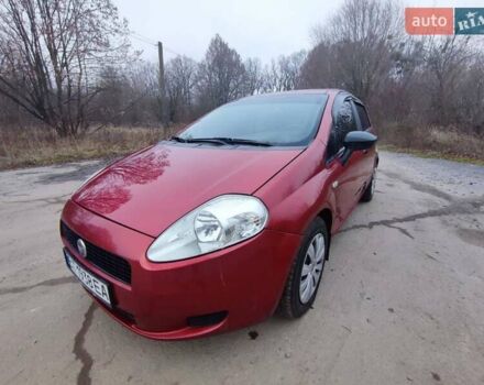 Червоний Фіат Гранде Пунто, об'ємом двигуна 1.24 л та пробігом 126 тис. км за 2200 $, фото 1 на Automoto.ua