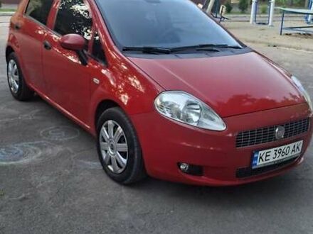 Червоний Фіат Гранде Пунто, об'ємом двигуна 1.37 л та пробігом 147 тис. км за 5600 $, фото 1 на Automoto.ua