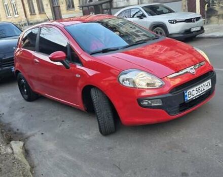 Красный Фиат Гранде Пунто, объемом двигателя 1.24 л и пробегом 160 тыс. км за 4800 $, фото 1 на Automoto.ua