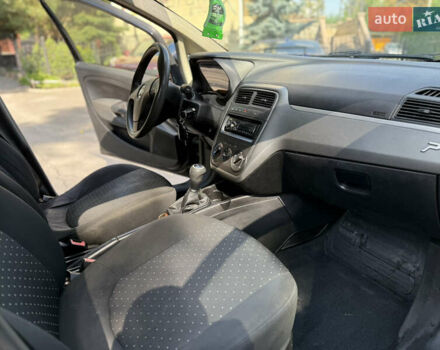 Фиат Гранде Пунто, объемом двигателя 1.37 л и пробегом 157 тыс. км за 4250 $, фото 19 на Automoto.ua