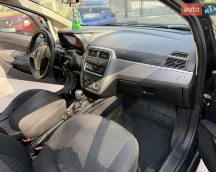 Фиат Гранде Пунто, объемом двигателя 1.37 л и пробегом 157 тыс. км за 4250 $, фото 18 на Automoto.ua