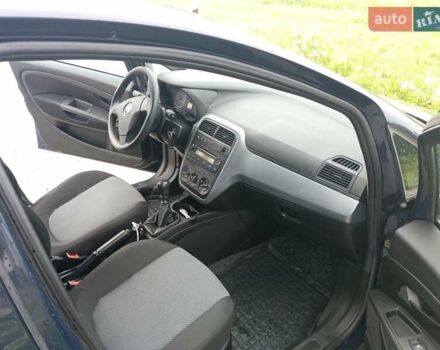 Фиат Гранде Пунто, объемом двигателя 1.2 л и пробегом 169 тыс. км за 4500 $, фото 9 на Automoto.ua