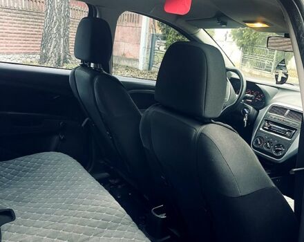 Фиат Гранде Пунто, объемом двигателя 1.4 л и пробегом 194 тыс. км за 4950 $, фото 11 на Automoto.ua