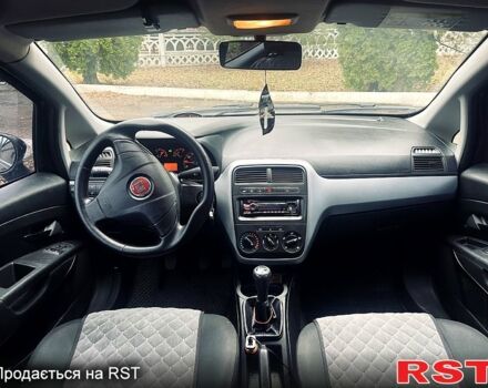 Фиат Гранде Пунто, объемом двигателя 1.4 л и пробегом 194 тыс. км за 4950 $, фото 10 на Automoto.ua