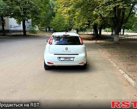 Фиат Гранде Пунто, объемом двигателя 1.4 л и пробегом 168 тыс. км за 5600 $, фото 3 на Automoto.ua