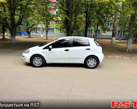 Фиат Гранде Пунто, объемом двигателя 1.4 л и пробегом 168 тыс. км за 5600 $, фото 4 на Automoto.ua
