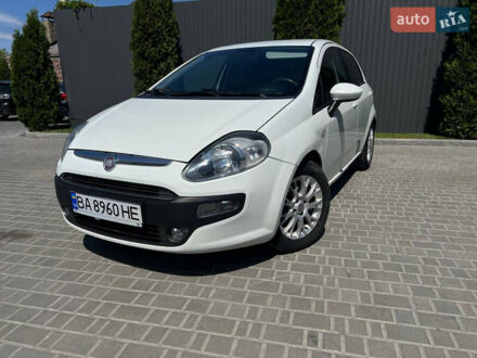 Фиат Гранде Пунто 2011 в Кропивницком (Кировограде) на Automoto.ua Фиат Гранде Пунто, объемом двигателя 1.37 л и пробегом 300 тыс. км за 4700 $, фото 1 на Automoto.ua
