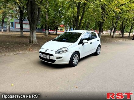 Фиат Гранде Пунто 2012 в Одессе на Automoto.ua Фиат Гранде Пунто, объемом двигателя 1.4 л и пробегом 168 тыс. км за 5600 $, фото 1 на Automoto.ua