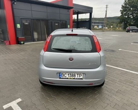 Серый Фиат Гранде Пунто, объемом двигателя 1.2 л и пробегом 140 тыс. км за 3800 $, фото 4 на Automoto.ua
