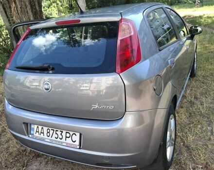 Сірий Фіат Гранде Пунто, об'ємом двигуна 1.37 л та пробігом 112 тис. км за 4300 $, фото 1 на Automoto.ua