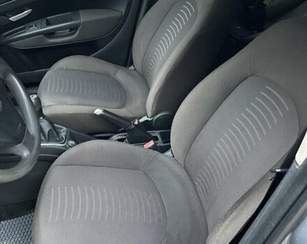 Серый Фиат Гранде Пунто, объемом двигателя 1.4 л и пробегом 162 тыс. км за 3499 $, фото 13 на Automoto.ua