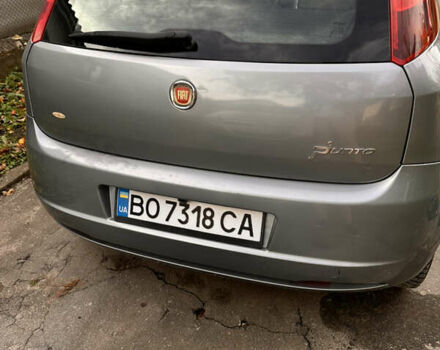 Сірий Фіат Гранде Пунто, об'ємом двигуна 1.4 л та пробігом 161 тис. км за 3800 $, фото 2 на Automoto.ua
