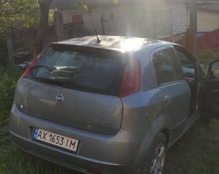 Серый Фиат Гранде Пунто, объемом двигателя 2 л и пробегом 196 тыс. км за 5300 $, фото 1 на Automoto.ua