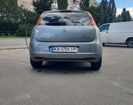 Сірий Фіат Гранде Пунто, об'ємом двигуна 1.4 л та пробігом 330 тис. км за 3700 $, фото 5 на Automoto.ua
