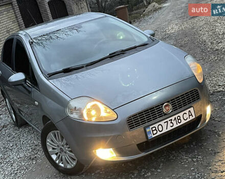 Серый Фиат Гранде Пунто, объемом двигателя 1.4 л и пробегом 162 тыс. км за 3499 $, фото 1 на Automoto.ua