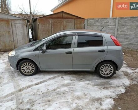Серый Фиат Гранде Пунто, объемом двигателя 1.4 л и пробегом 127 тыс. км за 5700 $, фото 4 на Automoto.ua