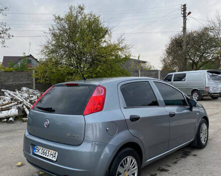 Фиат Гранде Пунто 2010 в Березно на Automoto.ua Серый Фиат Гранде Пунто, объемом двигателя 1.37 л и пробегом 134 тыс. км за 4750 $, фото 4 на Automoto.ua