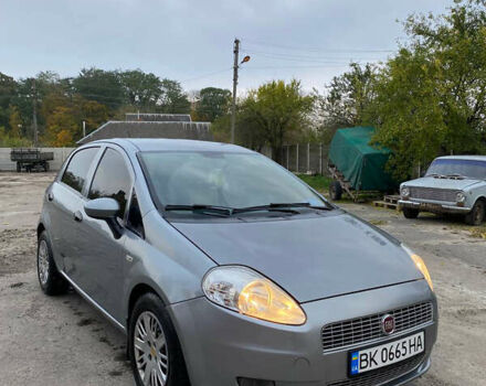 Фиат Гранде Пунто 2010 в Березно на Automoto.ua Серый Фиат Гранде Пунто, объемом двигателя 1.37 л и пробегом 134 тыс. км за 4750 $, фото 2 на Automoto.ua