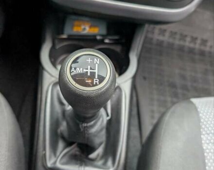 Серый Фиат Гранде Пунто, объемом двигателя 1.4 л и пробегом 242 тыс. км за 5600 $, фото 15 на Automoto.ua