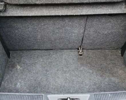 Серый Фиат Гранде Пунто, объемом двигателя 1.4 л и пробегом 195 тыс. км за 4500 $, фото 6 на Automoto.ua