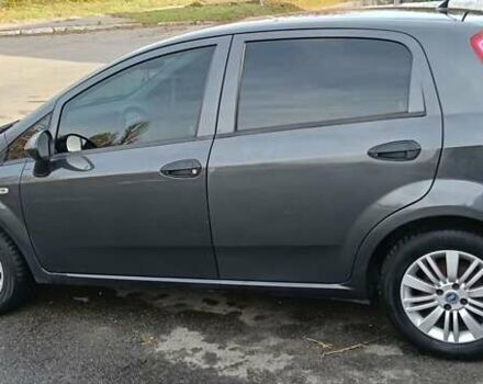 Серый Фиат Гранде Пунто, объемом двигателя 1.37 л и пробегом 195 тыс. км за 4200 $, фото 5 на Automoto.ua