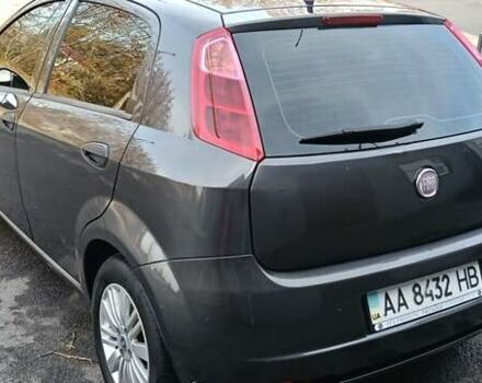 Серый Фиат Гранде Пунто, объемом двигателя 1.37 л и пробегом 195 тыс. км за 4200 $, фото 7 на Automoto.ua