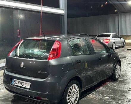 Серый Фиат Гранде Пунто, объемом двигателя 1.2 л и пробегом 211 тыс. км за 4800 $, фото 4 на Automoto.ua