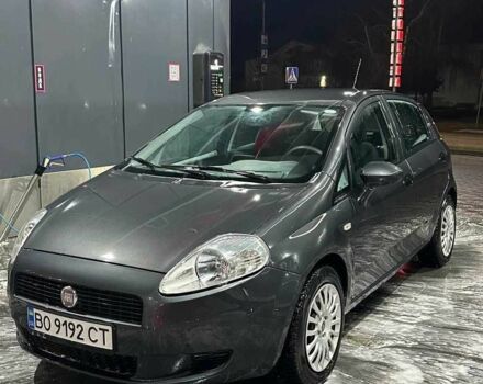 Серый Фиат Гранде Пунто, объемом двигателя 1.2 л и пробегом 211 тыс. км за 4800 $, фото 2 на Automoto.ua