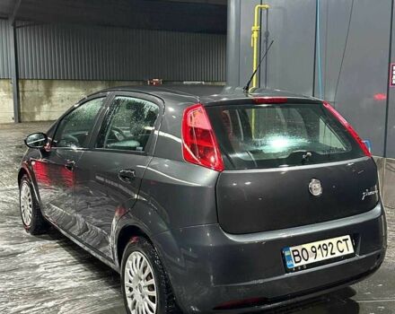 Серый Фиат Гранде Пунто, объемом двигателя 1.2 л и пробегом 211 тыс. км за 4800 $, фото 3 на Automoto.ua