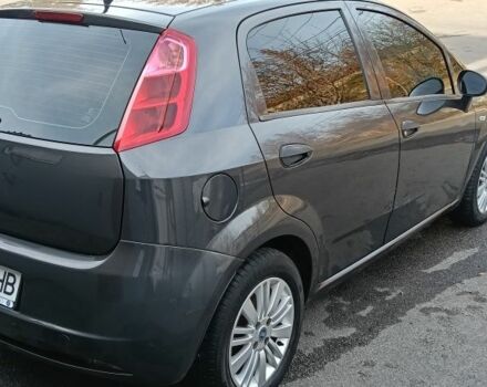 Серый Фиат Гранде Пунто, объемом двигателя 1.4 л и пробегом 195 тыс. км за 4500 $, фото 4 на Automoto.ua