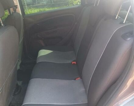 Серый Фиат Гранде Пунто, объемом двигателя 1.4 л и пробегом 167 тыс. км за 4500 $, фото 20 на Automoto.ua