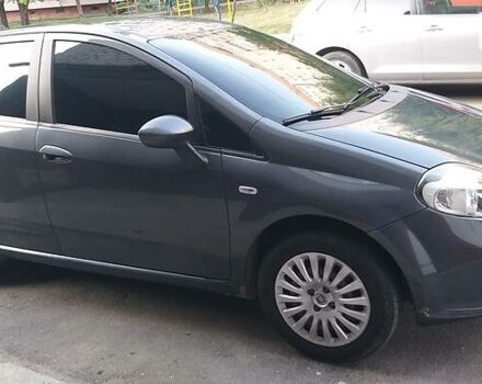 Серый Фиат Гранде Пунто, объемом двигателя 1.4 л и пробегом 167 тыс. км за 4500 $, фото 3 на Automoto.ua