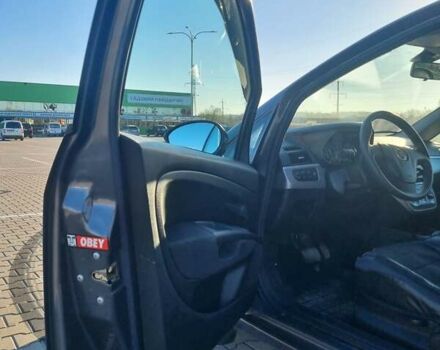 Сірий Фіат Гранде Пунто, об'ємом двигуна 1.37 л та пробігом 130 тис. км за 6000 $, фото 7 на Automoto.ua