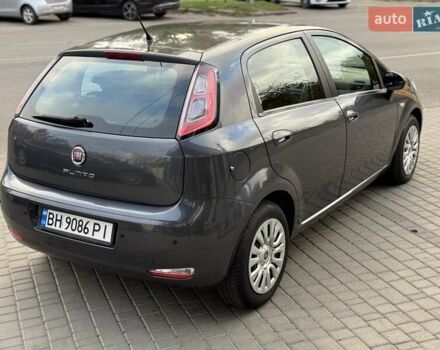 Фиат Гранде Пунто 2013 в Одессе на Automoto.ua Серый Фиат Гранде Пунто, объемом двигателя 1.37 л и пробегом 108 тыс. км за 6300 $, фото 1 на Automoto.ua