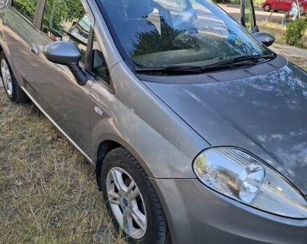 Серый Фиат Гранде Пунто, объемом двигателя 1.37 л и пробегом 112 тыс. км за 4300 $, фото 1 на Automoto.ua