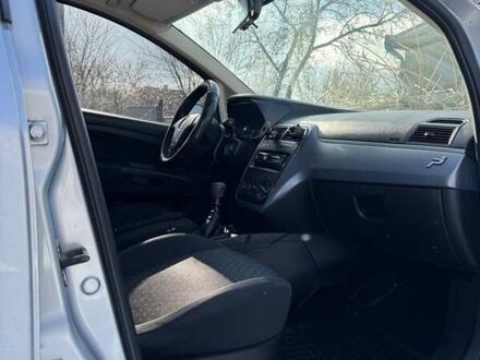 Серый Фиат Гранде Пунто, объемом двигателя 1.4 л и пробегом 250 тыс. км за 4800 $, фото 1 на Automoto.ua