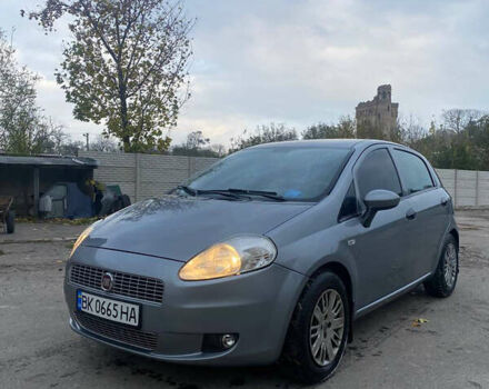 Серый Фиат Гранде Пунто, объемом двигателя 1.37 л и пробегом 134 тыс. км за 4750 $, фото 1 на Automoto.ua