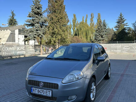 Фиат Гранде Пунто 2010 в Ивано-Франковске на Automoto.ua Серый Фиат Гранде Пунто, объемом двигателя 1.37 л и пробегом 194 тыс. км за 4500 $, фото 1 на Automoto.ua