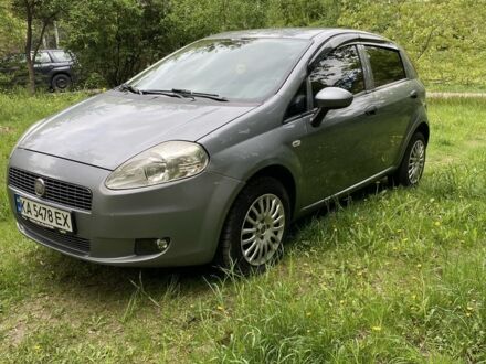 Фиат Гранде Пунто 2011 в Киеве на Automoto.ua Серый Фиат Гранде Пунто, объемом двигателя 1.4 л и пробегом 168 тыс. км за 4500 $, фото 1 на Automoto.ua