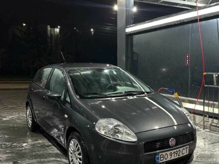 Серый Фиат Гранде Пунто, объемом двигателя 1.2 л и пробегом 211 тыс. км за 4800 $, фото 1 на Automoto.ua