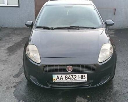 Серый Фиат Гранде Пунто, объемом двигателя 1.37 л и пробегом 195 тыс. км за 4200 $, фото 1 на Automoto.ua