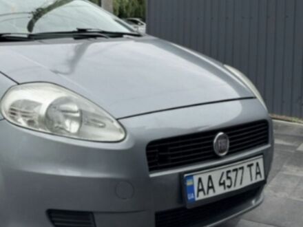 Фіат Гранде Пунто 2012 у Києві на Automoto.ua Сірий Фіат Гранде Пунто, об'ємом двигуна 1.2 л та пробігом 132 тис. км за 2950 $, фото 1 на Automoto.ua