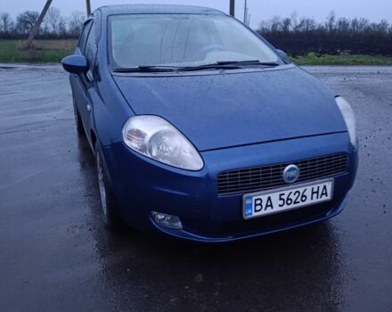 Синій Фіат Гранде Пунто, об'ємом двигуна 1.4 л та пробігом 312 тис. км за 3200 $, фото 2 на Automoto.ua