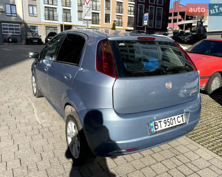 Синий Фиат Гранде Пунто, объемом двигателя 1.37 л и пробегом 320 тыс. км за 3000 $, фото 2 на Automoto.ua