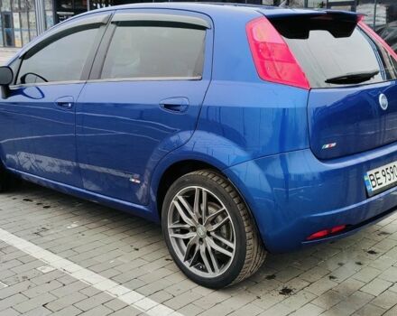 Синій Фіат Гранде Пунто, об'ємом двигуна 1.4 л та пробігом 159 тис. км за 5000 $, фото 4 на Automoto.ua