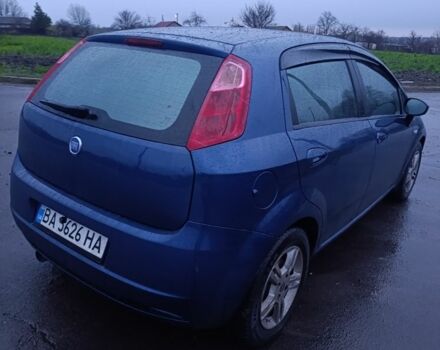 Синій Фіат Гранде Пунто, об'ємом двигуна 1.4 л та пробігом 312 тис. км за 3200 $, фото 6 на Automoto.ua