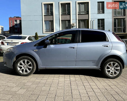 Синий Фиат Гранде Пунто, объемом двигателя 1.37 л и пробегом 320 тыс. км за 3000 $, фото 3 на Automoto.ua